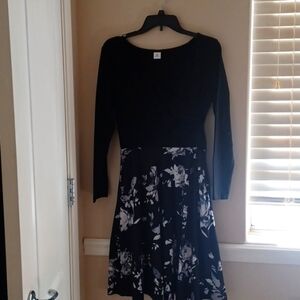 Woman's long sleeve dress